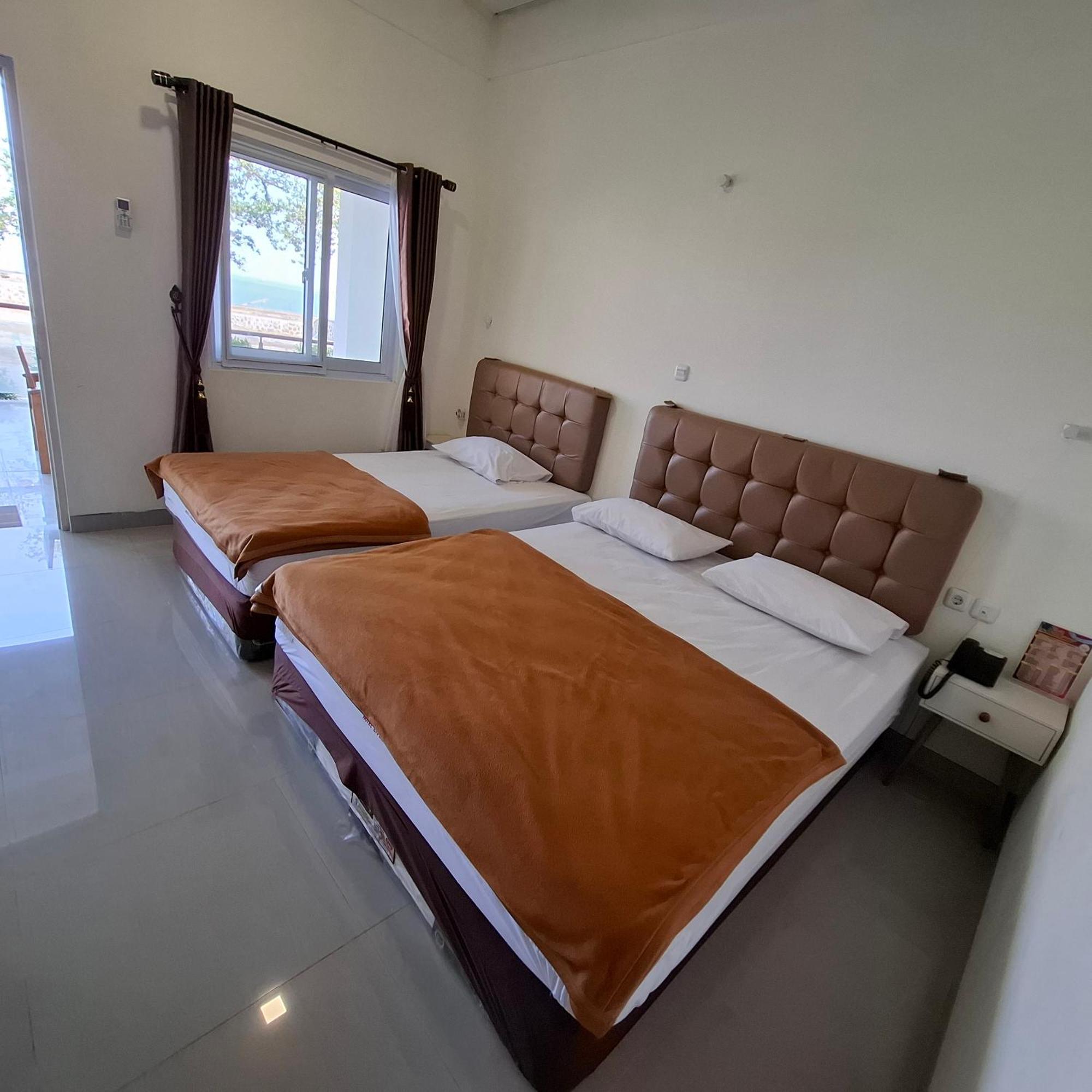 Hotel Cipunaga Ciemas Luaran gambar